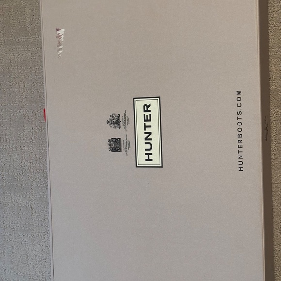 Hunter Original Tall Gloss Rain Boots & Cable Boot Socks - Picture 8 of 8